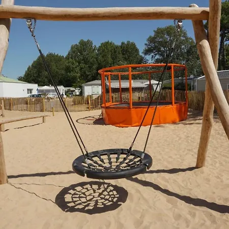 אתר קמפינג Mobil Confortable Avec Terrasse, 6 Couchages - Api-1-52-1462 סן ז'אן דה מון