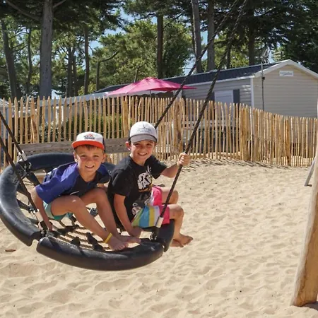 Mobil Confortable Avec Terrasse, 6 Couchages - Api-1-52-1462 * סן ז'אן דה מון