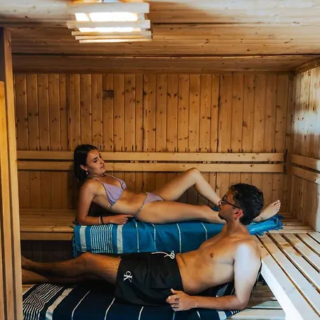 Mobil Confortable Avec Terrasse, 6 Couchages - Api-1-52-1462 Campsite *