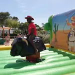 Mobil Confortable Avec Terrasse, 6 Couchages - Api-1-52-1462 Campsite *