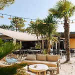 Campsite Mobil Confortable Avec Terrasse, 6 Couchages - Api-1-52-1462 *