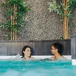 Campsite Mobil Confortable Avec Terrasse, 6 Couchages - Api-1-52-1462 *