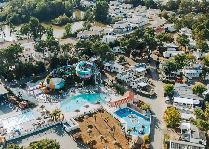 Camping Mobil Confortable Avec Terrasse, 6 Couchages - Api-1-52-1462 Saint-Jean-de-Monts